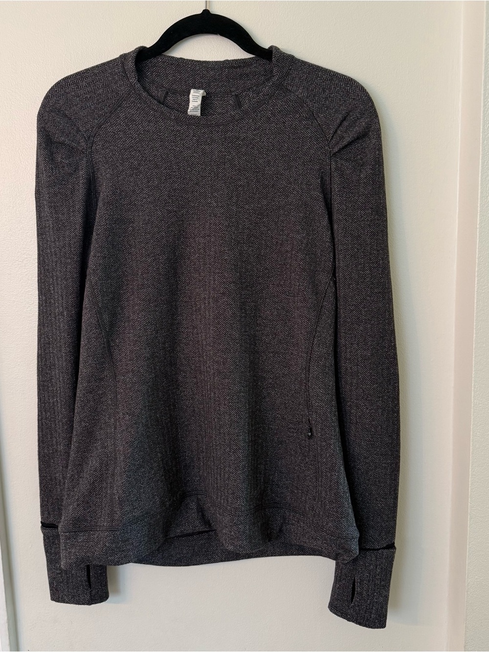 {Lululemon} Long sleeve herringbone gray top